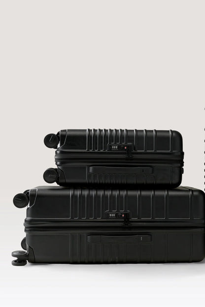 The Medium Luggage Starter Set